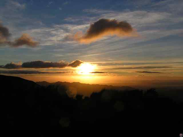 Ruahine - Sunrise Hut 018.jpg